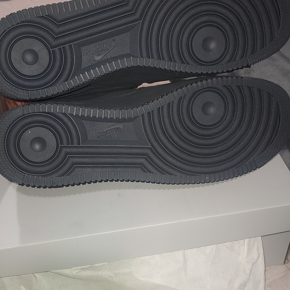 Nike Men's Black Sole Sneakers